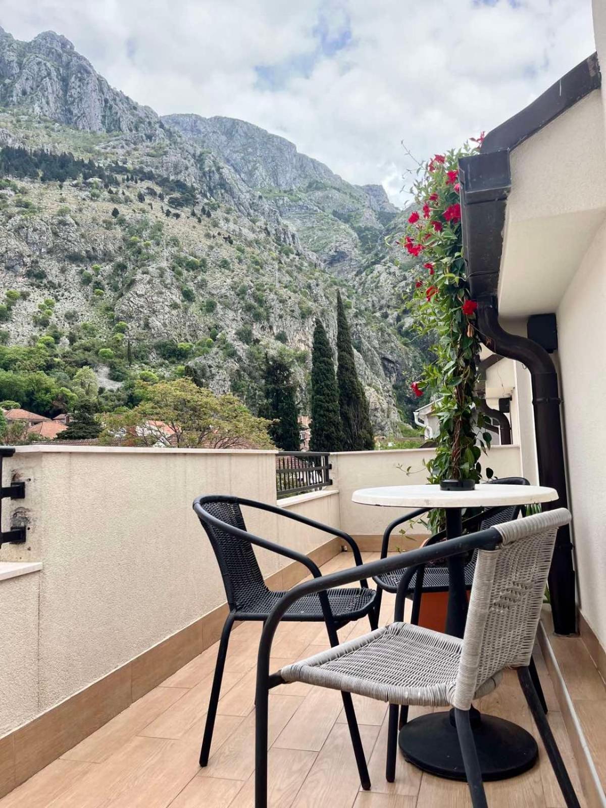 Garni Hotel Tianis Kotor Dış mekan fotoğraf