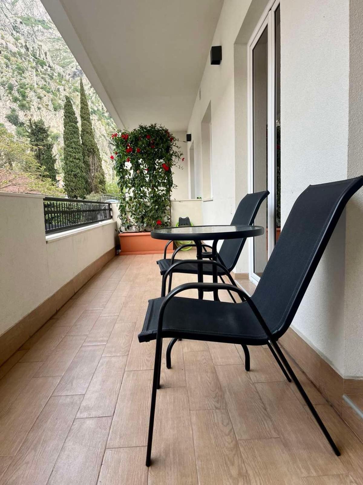 Garni Hotel Tianis Kotor Dış mekan fotoğraf